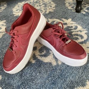 Nike af1 burgundy sage low sneakers